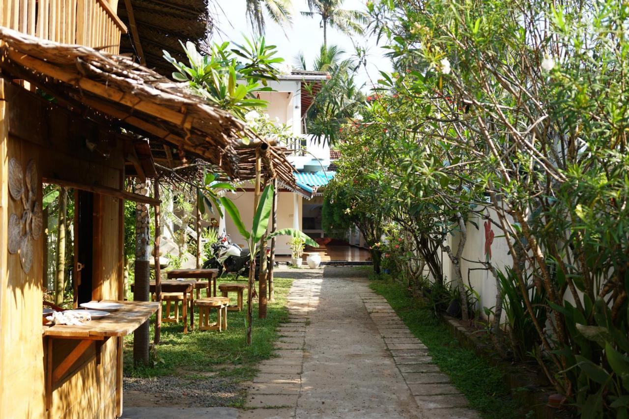 The Soul Inn Kabalana Ahangama Exterior photo